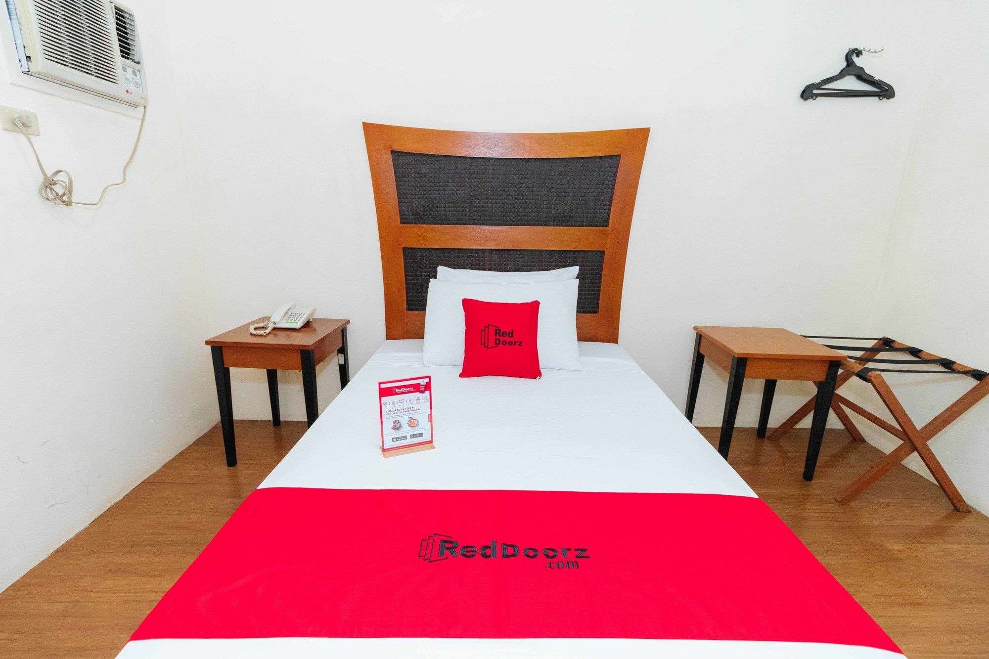 Reddoorz @ Amorsolo Makati San Pedro Makati Eksteriør billede
