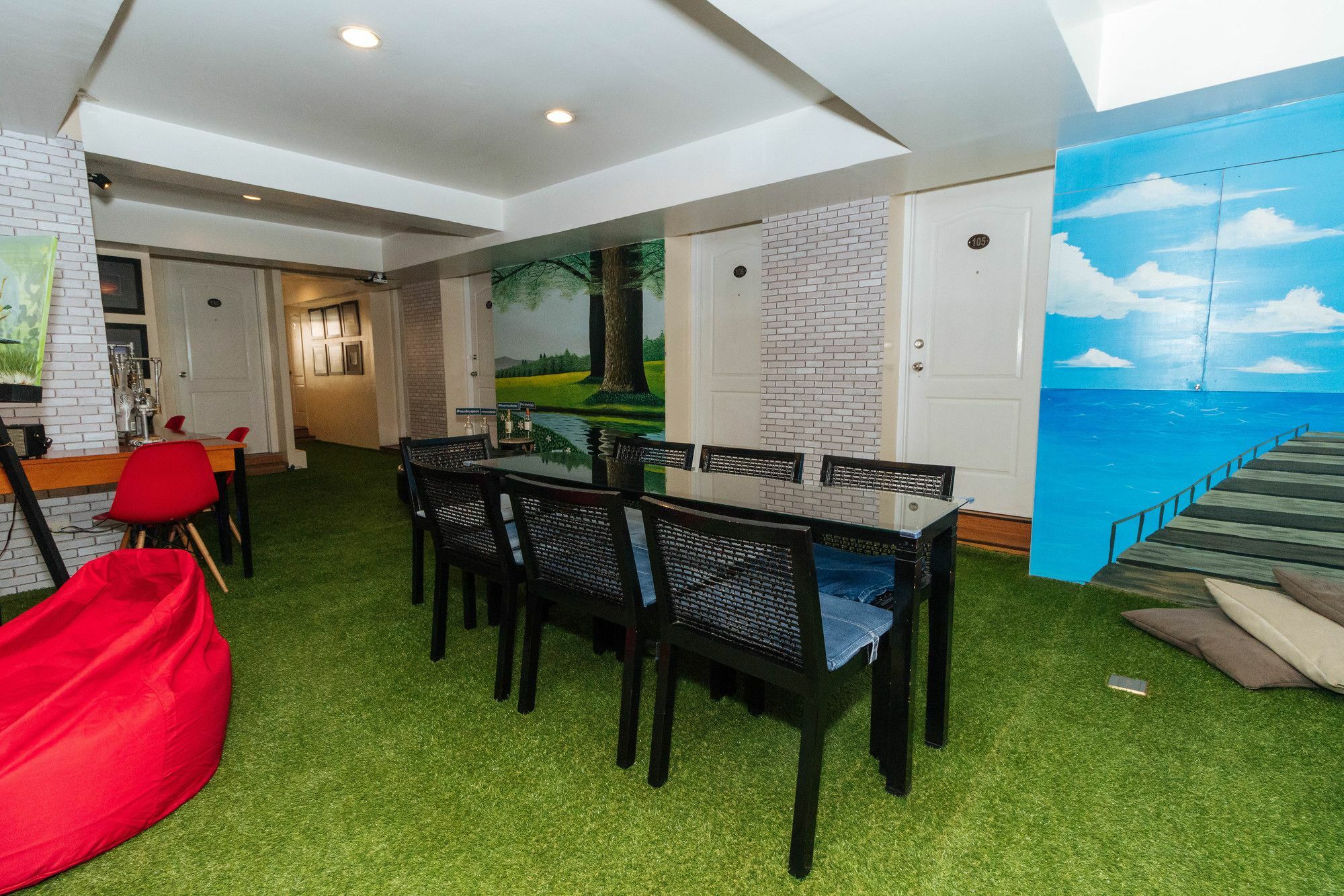 Reddoorz @ Amorsolo Makati San Pedro Makati Eksteriør billede